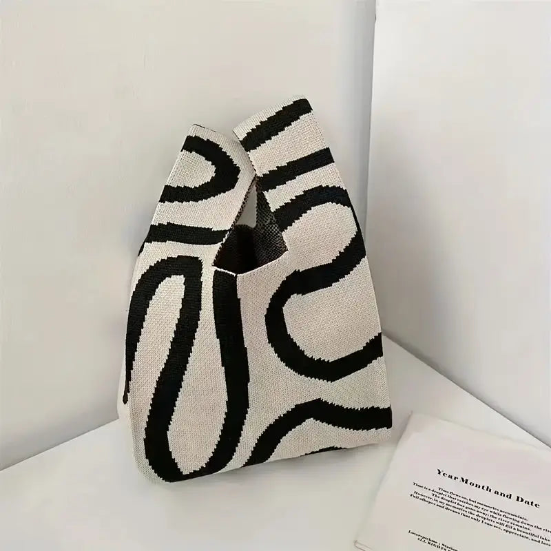 KNOT BAG WHITE WITH BLACK