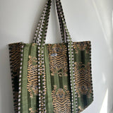 Green tiger Tote bag