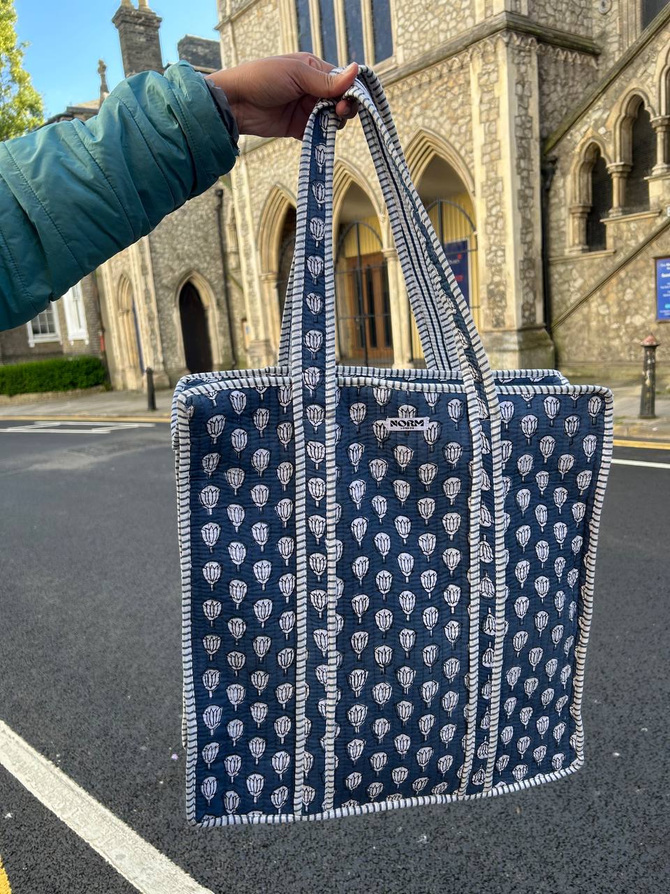 Blue with White bud /weekend bag /Beach bag with zipper