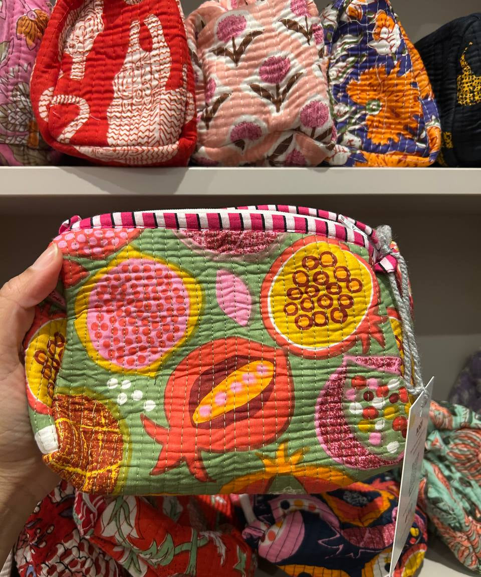 WATERPROOF MAKEUP BAG GREEN PASSION FRUIT