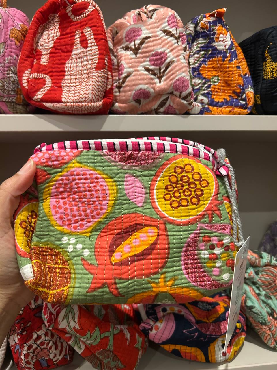 WATERPROOF MAKEUP BAG GREEN PASSION FRUIT
