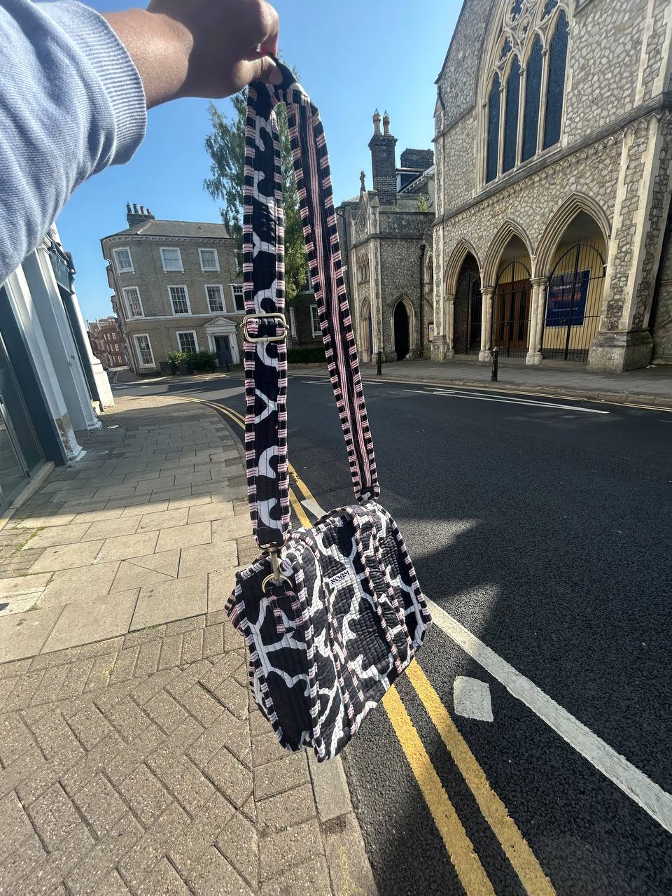 BLACK WHITE TINY BAG