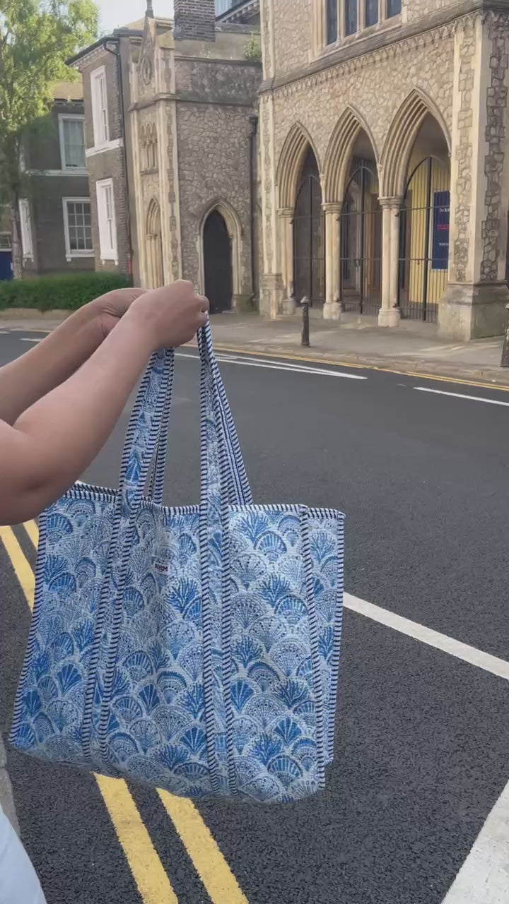 SHELL RANGE bag Reversible Tote bag/weekend bag