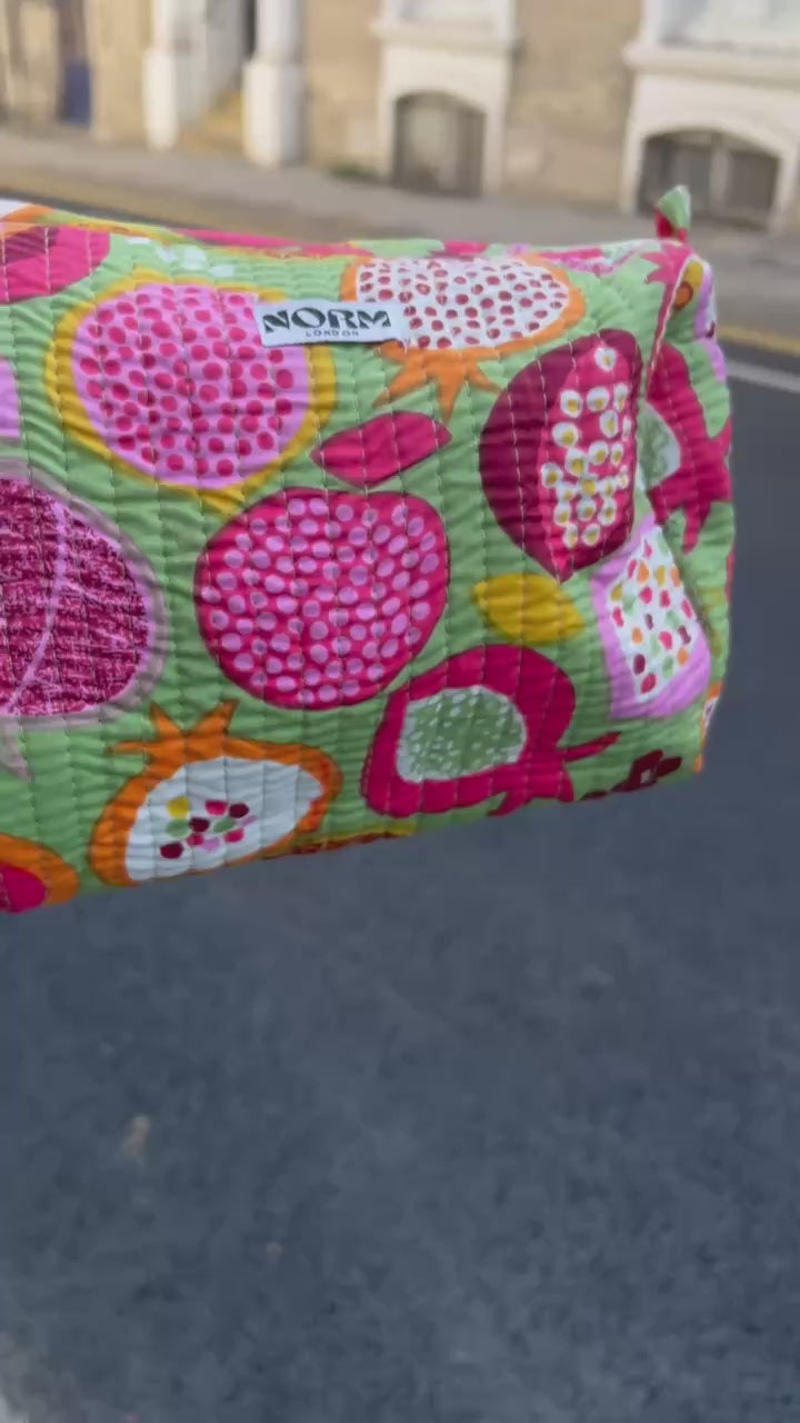 WATERPROOF MAKEUP BAG GREEN PASSION FRUIT