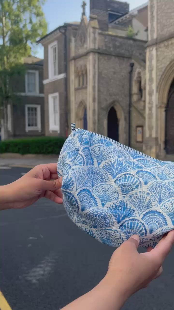 SHELL RANGE bag Reversible Tote bag/weekend bag